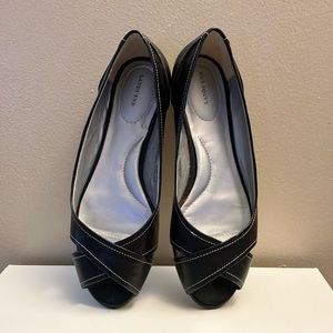 Lands’ End women’s open toe black shoes.Size 6 1/2 B excellent shape, worn twice